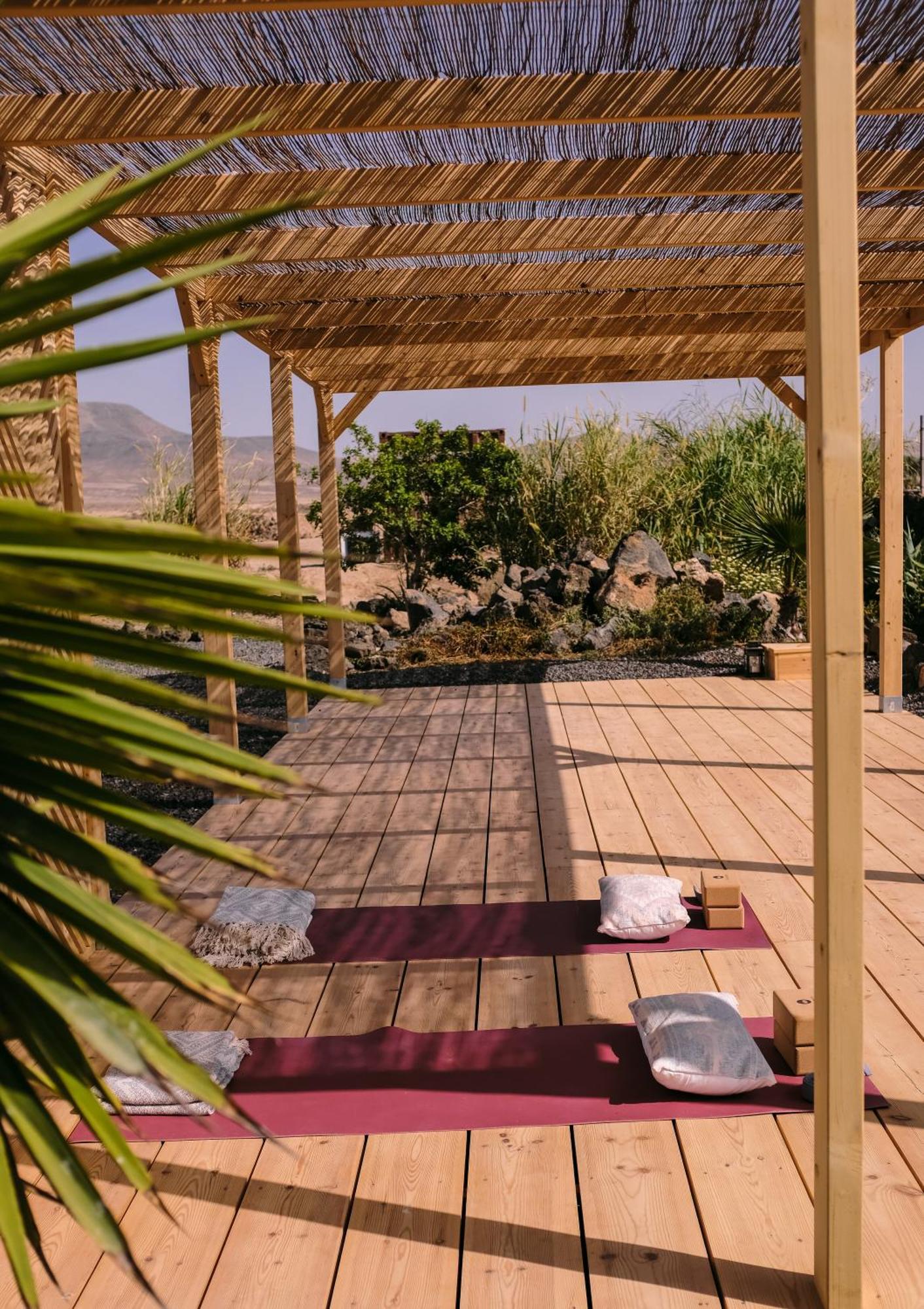 Surf & Yoga Retreats Fuerteventura Hotell Roque Exteriör bild